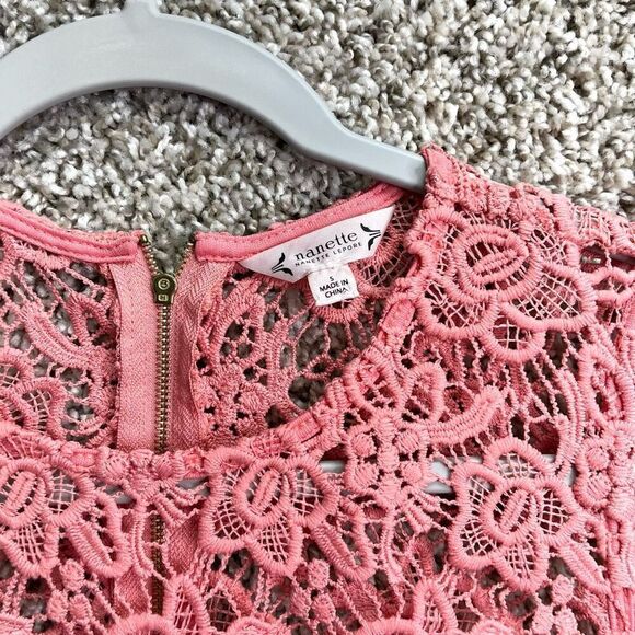 Nanette Lepore Top Women’s Small Rosetta Pink Crochet Lace Sleeveless Tank NWT - Picture 2 of 6
